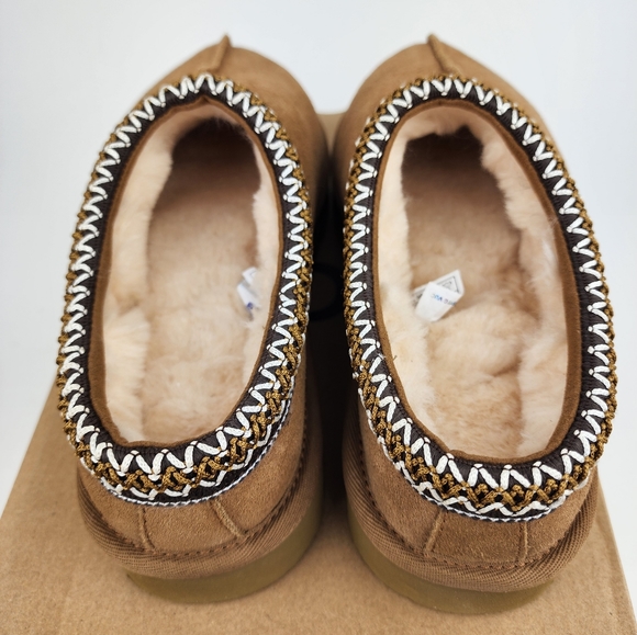 UGG Women's Tasman Slippers In Chestnut New in Box - Picture 3 of 4